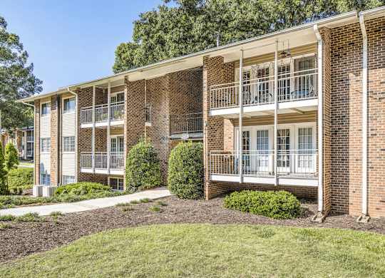 Grand Arbor Reserve apartments in Raleigh North Carolina photo of community building