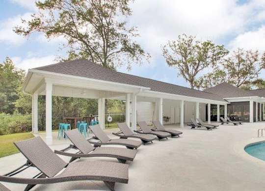 Omnia at Richmond Hill Townhomes in Georgia photo of sundeck