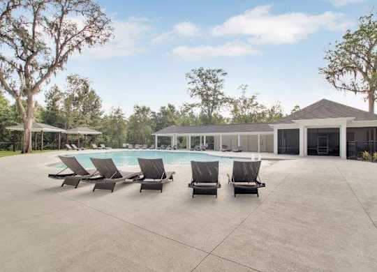 Omnia at Richmond Hill Townhomes in Georgia photo of resort style pool and sundeck