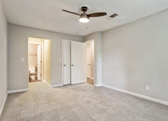 Wyndcliff Galleria Apartments Smyrna Ga spacious bedroom