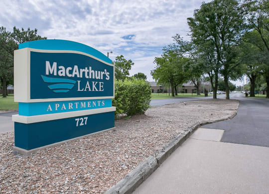 welcome sign at MacArthur's Lake