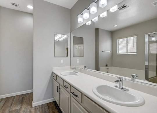 Luxurious Bathroom at Habitat @ DTLV, Las Vegas, NV