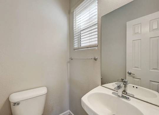 Luxurious Bathrooms at Habitat @ DTLV, Las Vegas, NV