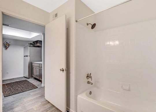 Bathtub at The 95 Apartments, Las Vegas, NV, 89129