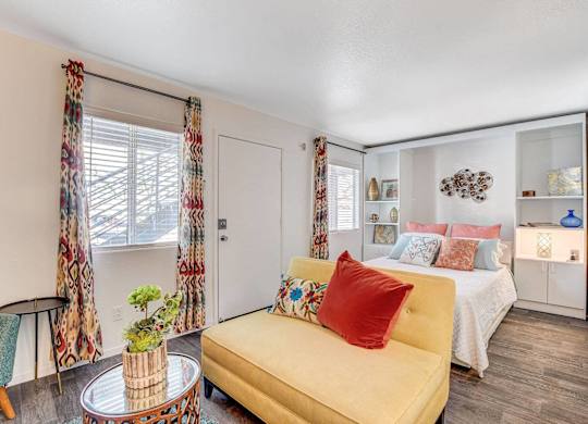 Large Bedroom at The 95 Apartments, Nevada