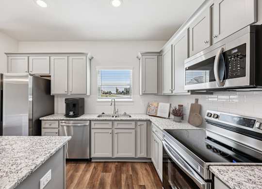 Another view of the full kitchen