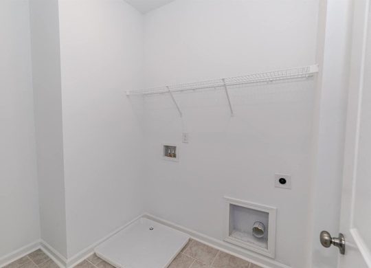 Full-Size Washer & Dryer Connections