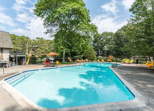 the swimming pool at the resort at governors residence