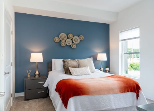 Station Square big bedroom