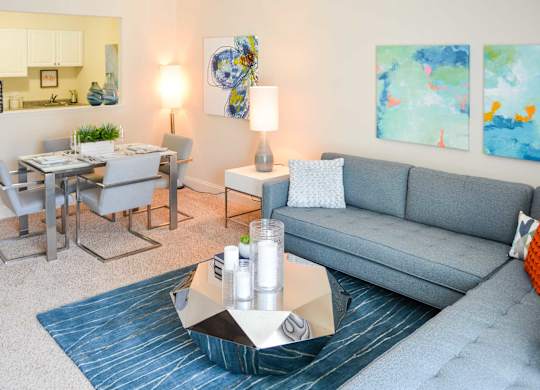 Weymouth Commons living room and dining room