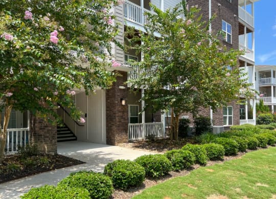 Beautiful Building Exterior at The Met Apartment Homes, Hattiesburg, 35402