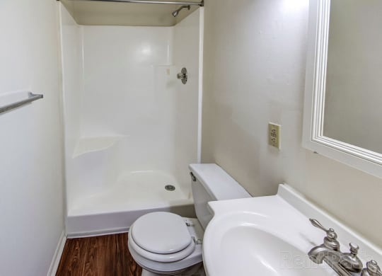 Large Soaking Tub In Bathroom at Sandstone Court Apartments, Indiana