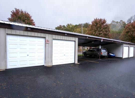 Garages Available at Arbor Pointe Townhomes, Battle Creek, Michigan