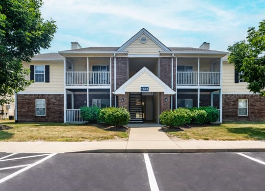Apartments at Barton Farms in Greenwood, IN 46143