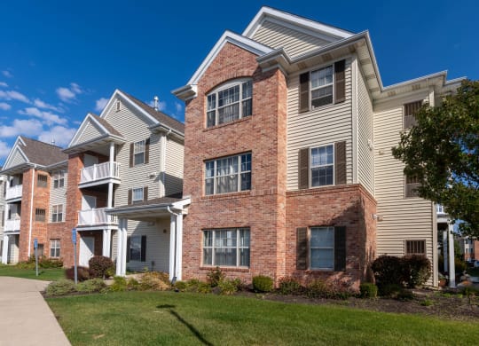 Exterior Apartment at Creekside at Meadowbrook Apartments in Lowell, IN