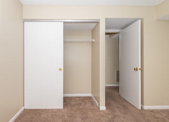 Closet View at Meadow View Apartments and Townhomes, Springboro, Ohio