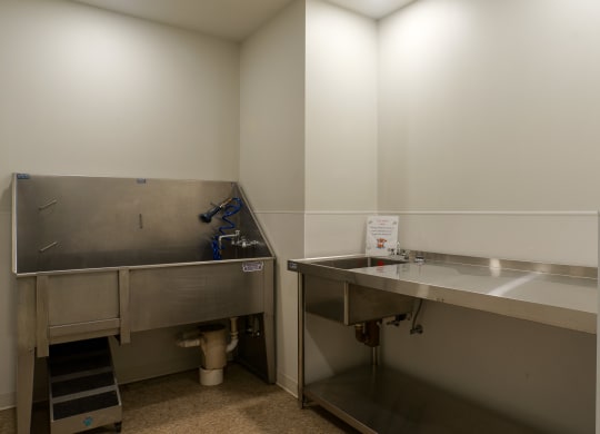 pet wash station at The Commonwealth Building, Pittsburgh, 15222