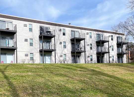 Lush Green Landscape at Cincinnati Premier Living*, Cincinnati, OH