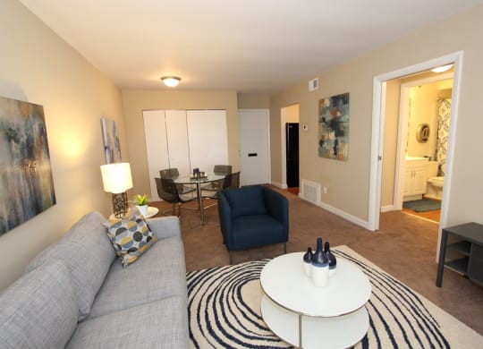 Living/Dining Space at Rivers Edge Apartments and Townhomes, Ohio