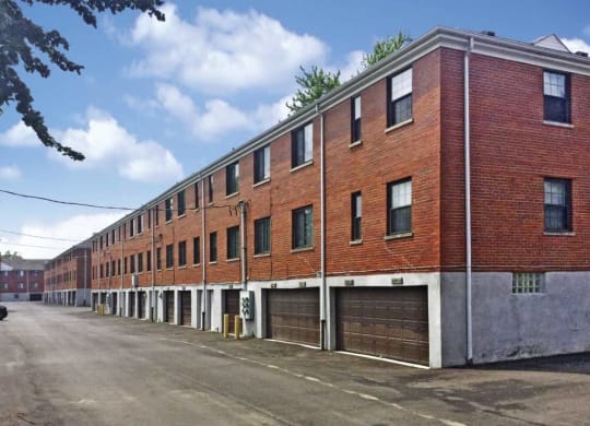 Garages Available at Huntley Ridge, Ohio
