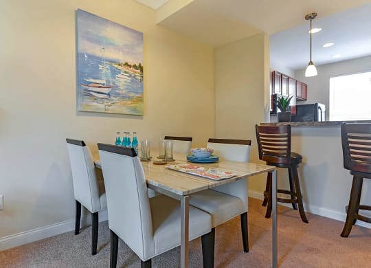 Dining And Kitchen at Grove City Summit, Grove City