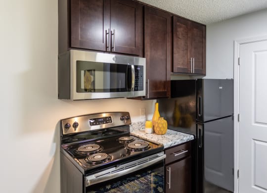 Stainless Steel Appliances Available at Timber Glen Apartments, Batavia