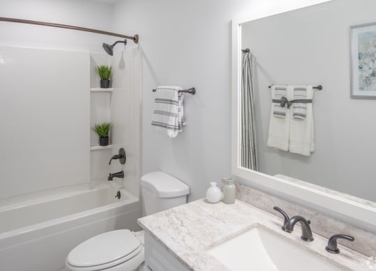 Bathroom With Bathtub at Galbraith Pointe Apartments and Townhomes*, Cincinnati