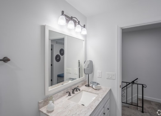 Luxurious Bathrooms at Galbraith Pointe Apartments and Townhomes*, Ohio
