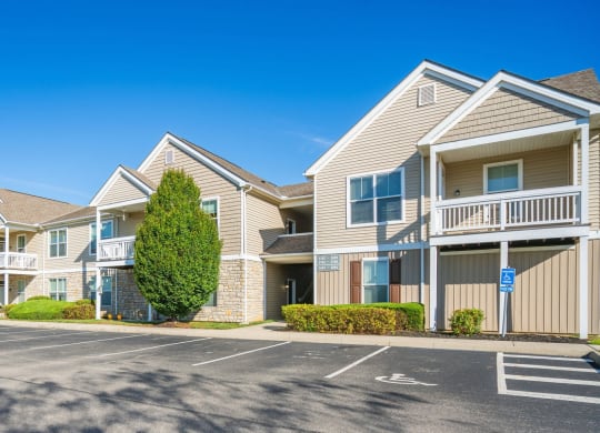 Exterior at Grove City Summit Apartments, Grove City, 43123