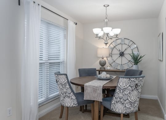Model Dining at Harpers Point Apartments, Cincinnati, 45249
