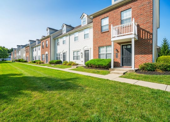 the residences at city center  leasing office buildings and lawns