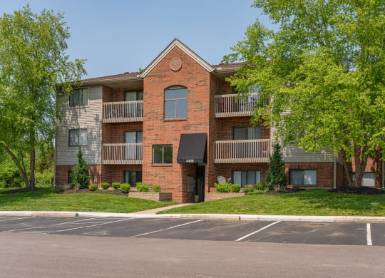 exterior view at the falls at rolland park apartments md