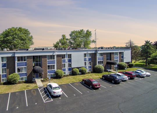 this is a photo of the leasing office at church street apartments in cincinnati, oh