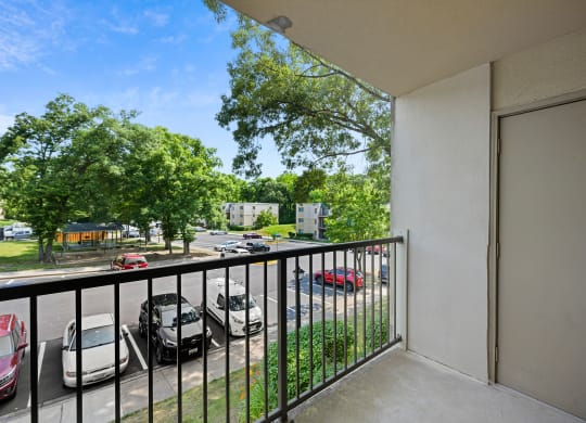 the preserve at ballantyne commons apartment balcony and parking lot