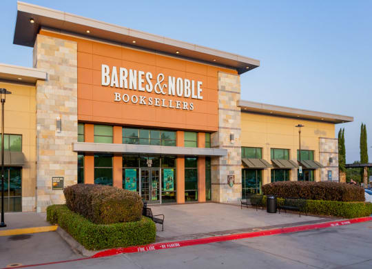 Close To Barnes & Noble at Windsor by the Galleria, Dallas, 75240