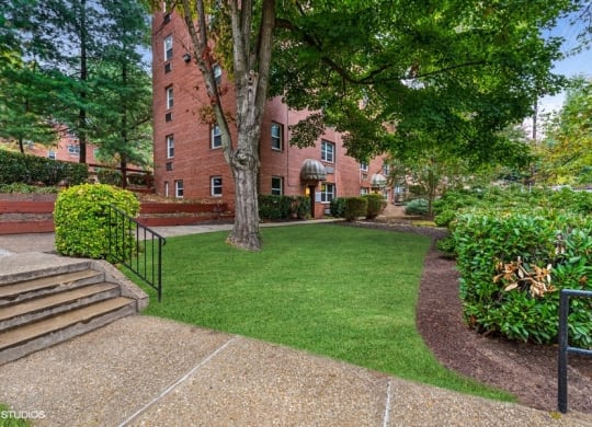 Courtyard in Front of Croydon Manor Apartment