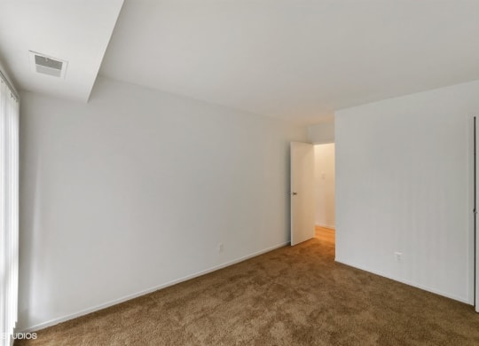 Specious Floor Plan at The Forest, Rockville, 20851