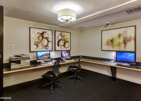 E-Lounge with High-Speed Internet  at The Chesapeake, Washington, 20008