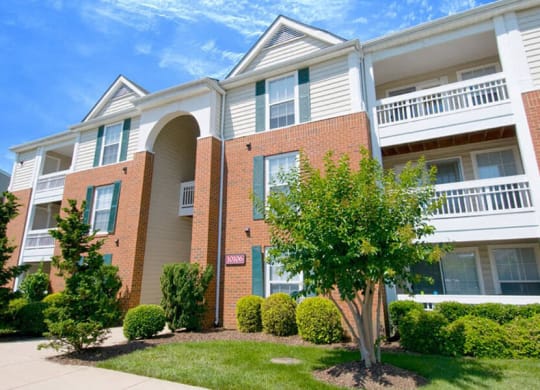 External Apartment View at Brittany Commons Apartments, Virginia