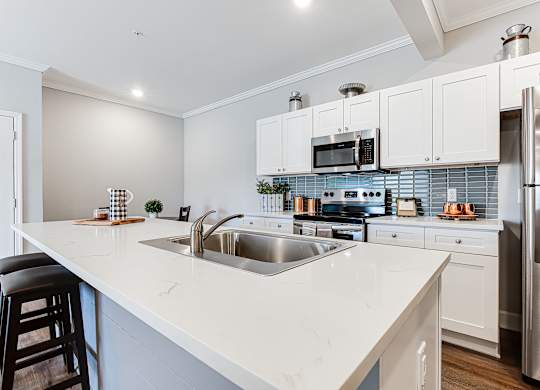Fully Equipped Kitchens And Dining at Liberty Club, Hinesville, 31313