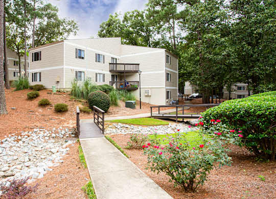 Way to apartment at Lory of Harbison, South Carolina