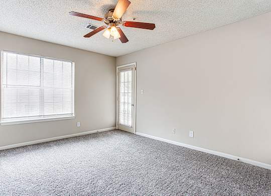 Plush Carpeting at Wildcreek Apartments, Clarkston, GA 30021
