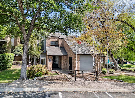 Garages Available at Montecito, Austin, TX, 78741