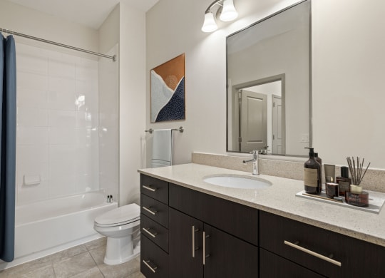 7001 Arlington Bathroom