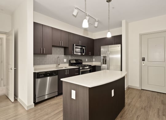 7001 Arlington Kitchen
