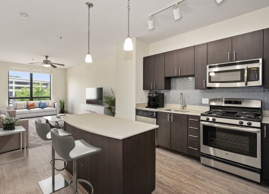 7001 Arlington Kitchen