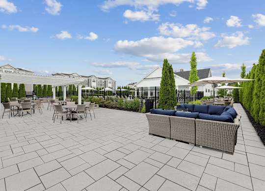 Courtyard view with seating