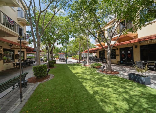 PGA Commons shopping and dining