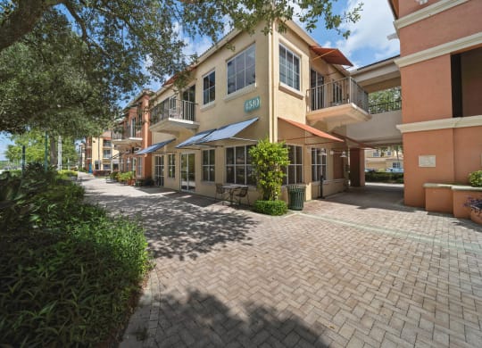 PGA Commons shopping and dining