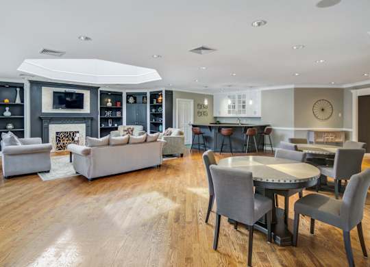 Resident Lounge Full Image